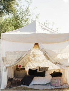 glamping is a new wedding trend